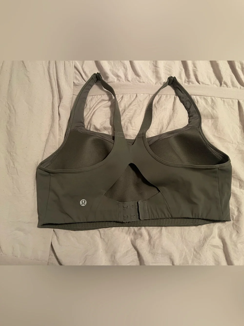 Lululemon All Powered Up Bra Grey Sage Medium Support Sports Bra 38DD